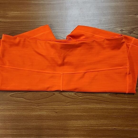 Athleta Ultimate Stash Pocket Shorts Womens Size 2X Orange 4.5" Gym Run Pull On - Picture 8 of 9